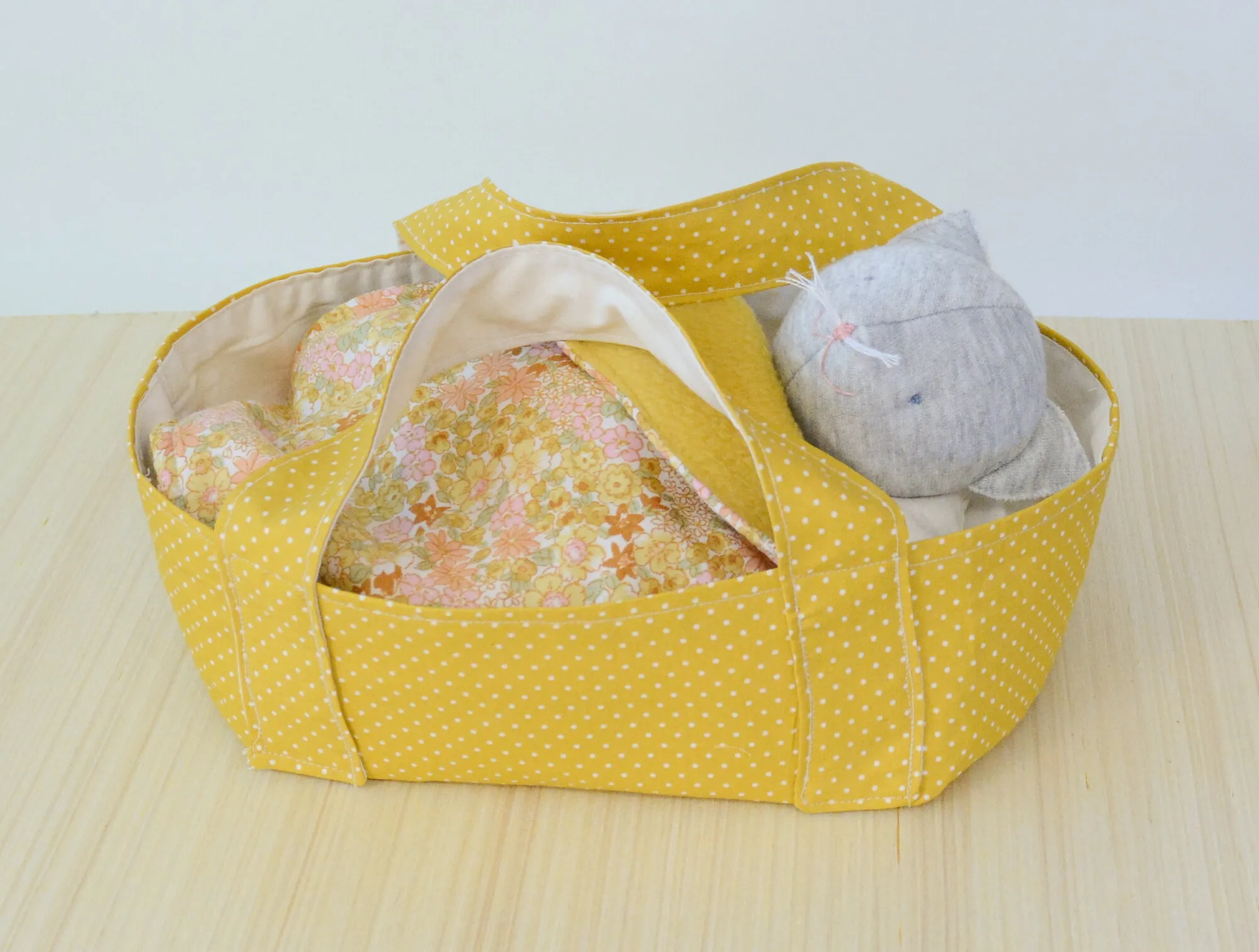 Patron couffin jouet petit lit panier peluche